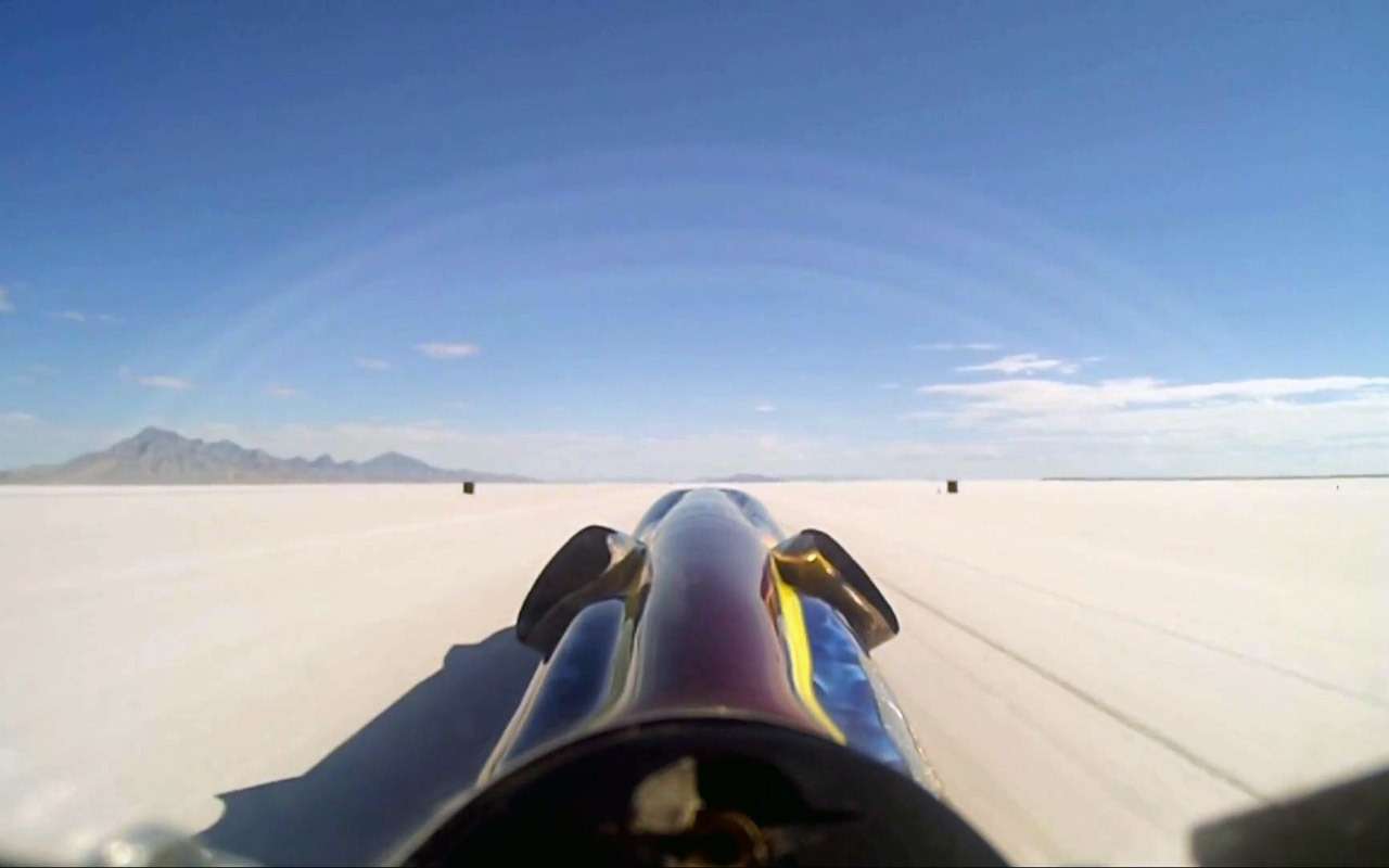 Вид из кабины автомобиля Turbinator II во время заезда