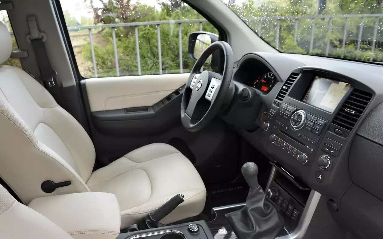 Интерьер Nissan Pathfinder