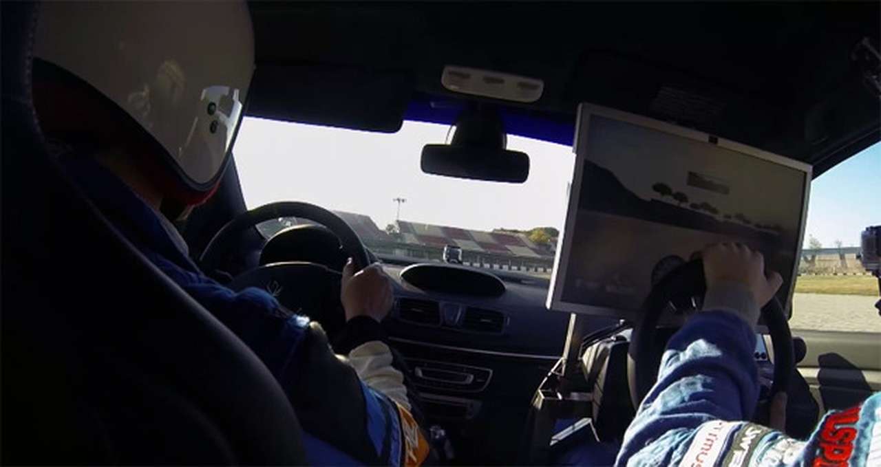 Виртуальный гонщик вырвал победу у настоящего