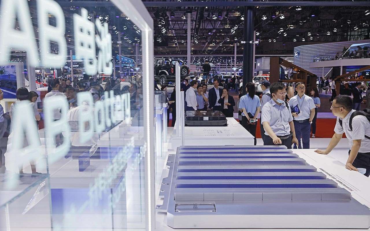 Китайцы изобрели аккумуляторы для электрокаров, которые не боятся холодов