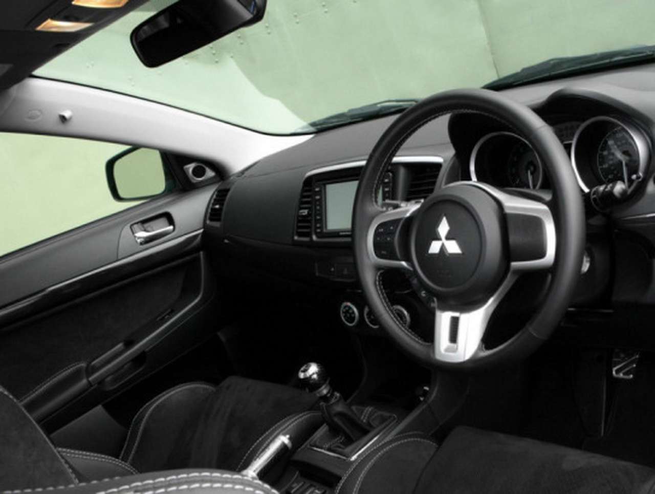 Mitsubishi переходит на экологические кресла