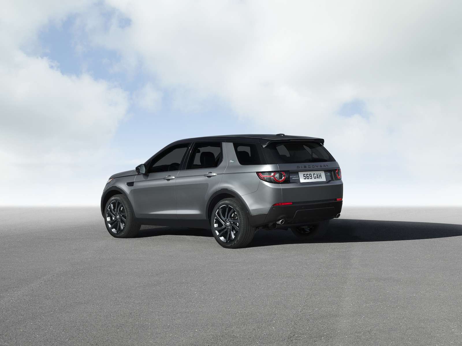 Дискавери спорт фото Все подробности о Land Rover Discovery Sport: комплектации, цены, старт продаж