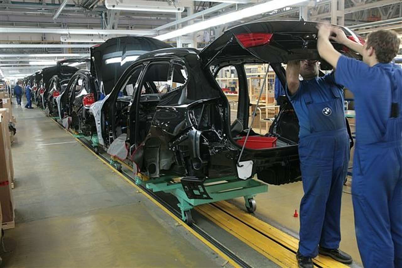 За 9 месяцев производство легковых автомобилей в РФ выросло на 52,9%