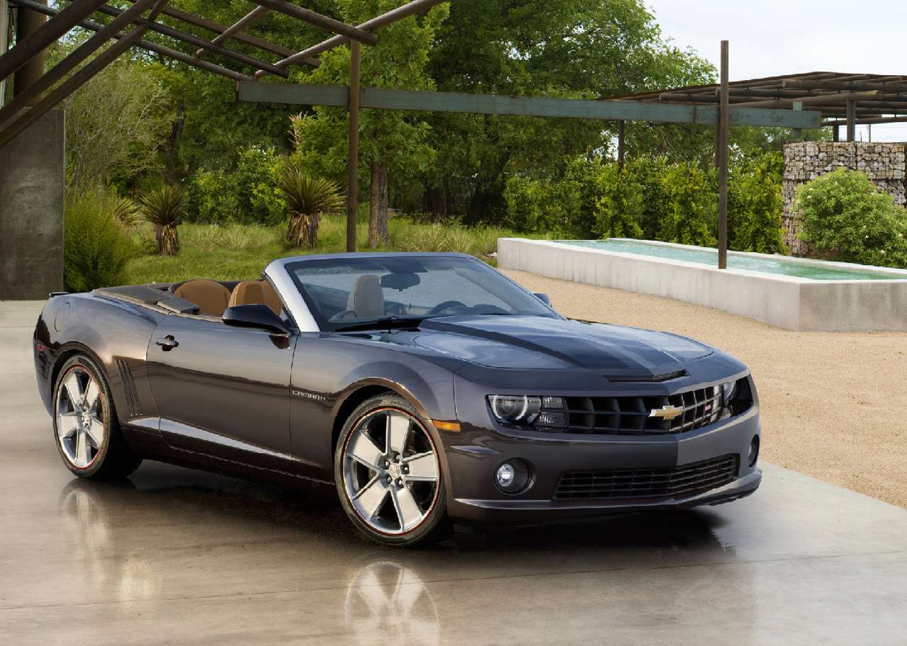 Рождественские Chevrolet Camaro SS раскупили за три минуты