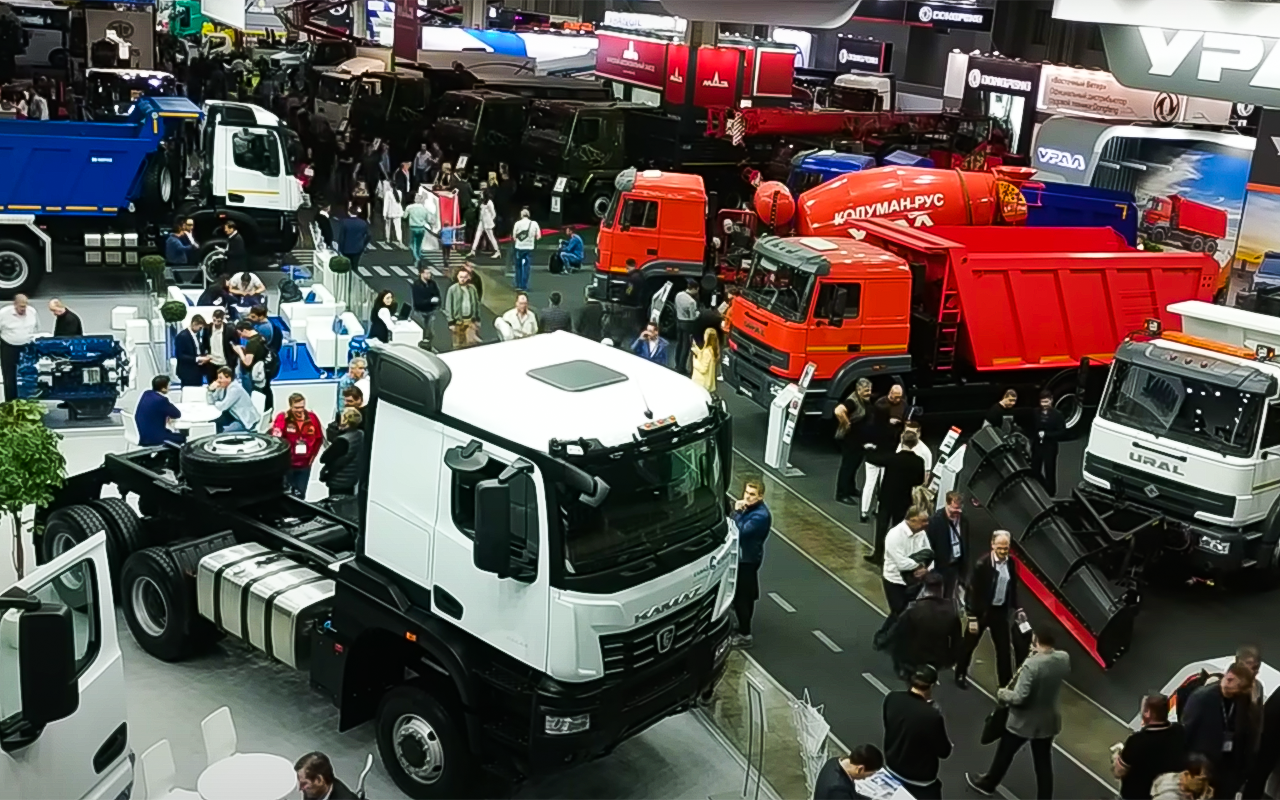 Видеообзор новых российских грузовиков на COMvex-2023