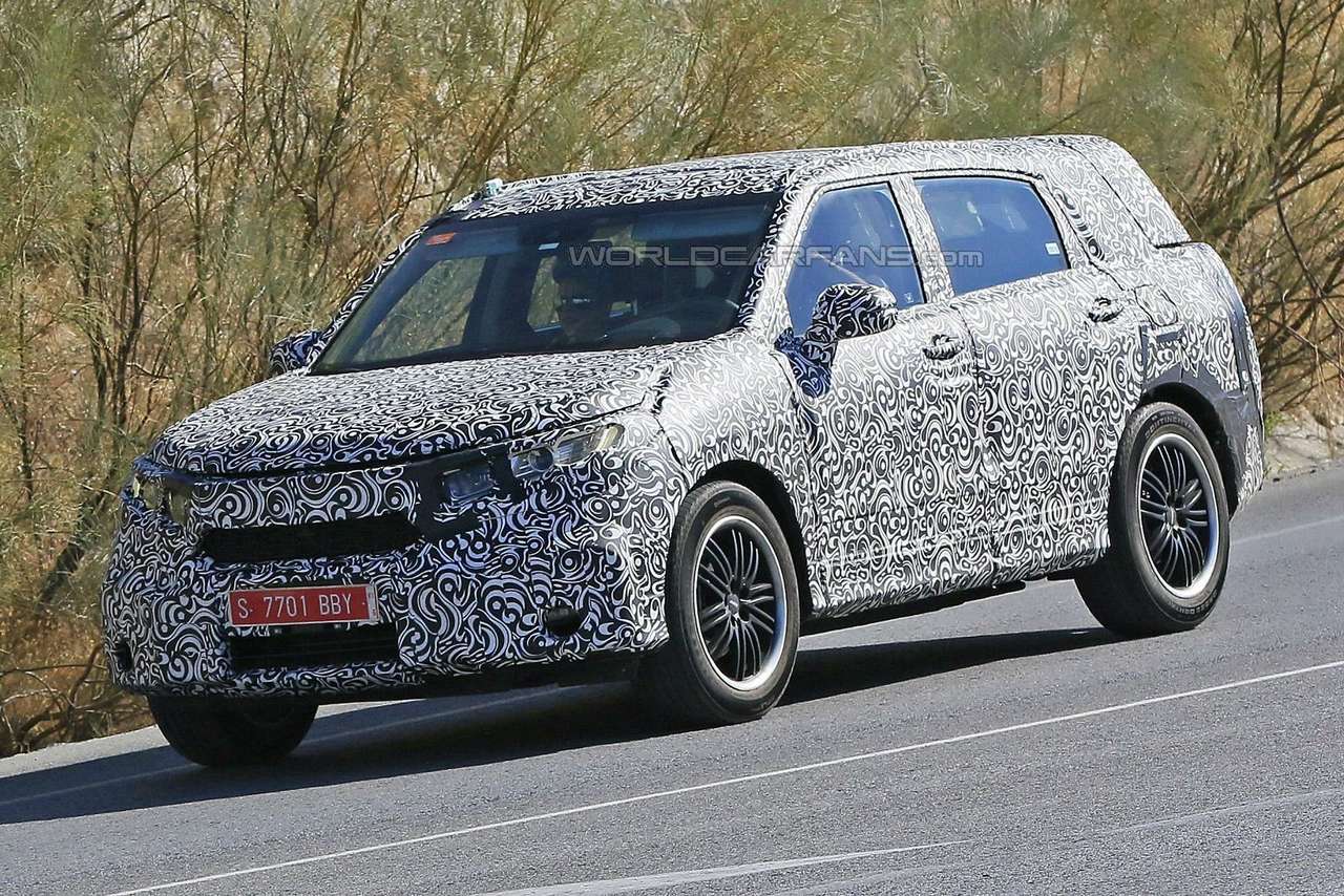 Honda тестирует «китайский» купе-кроссовер (ВИДЕО)