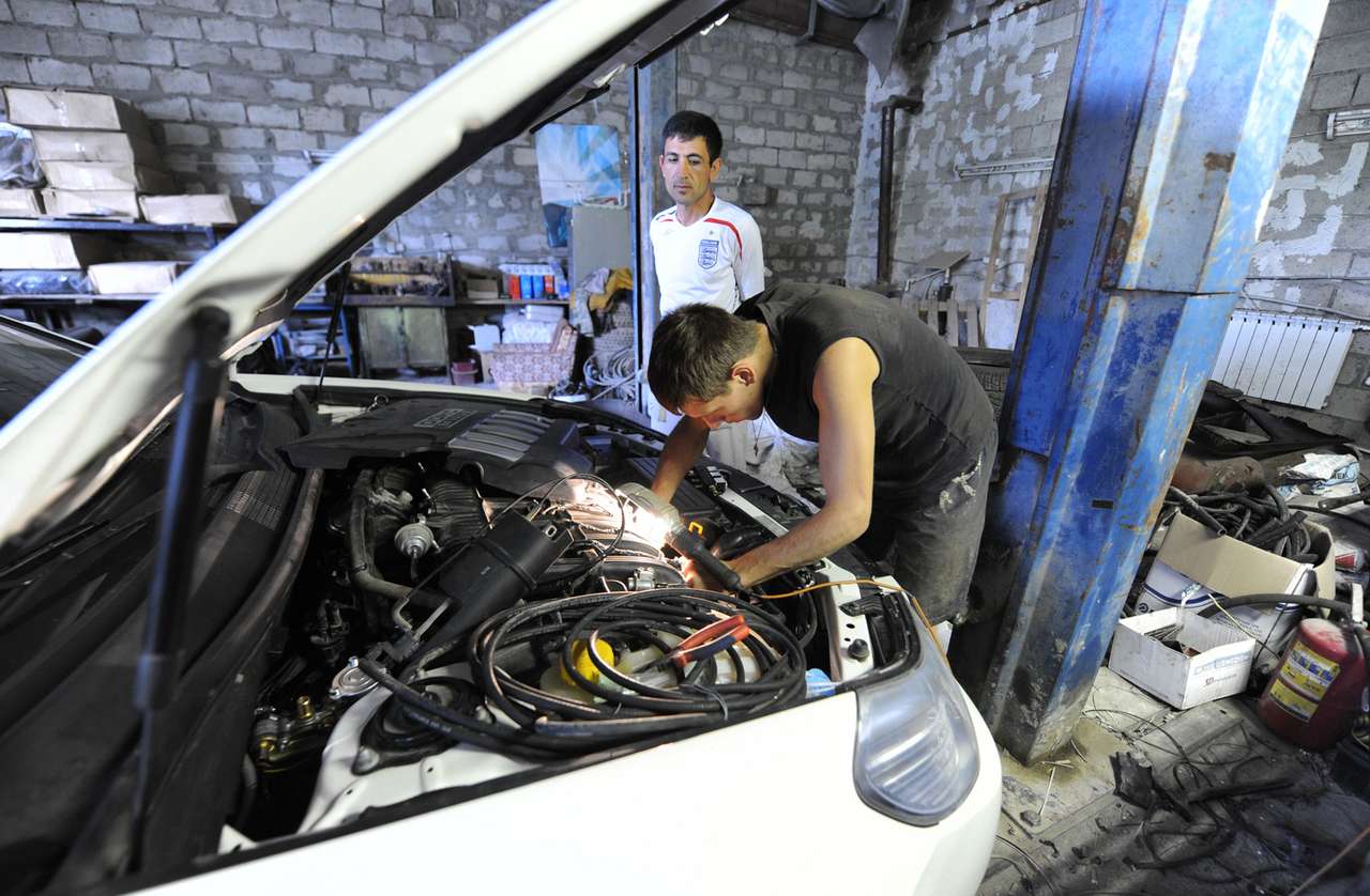 Потребители стали экономить на автосервисе