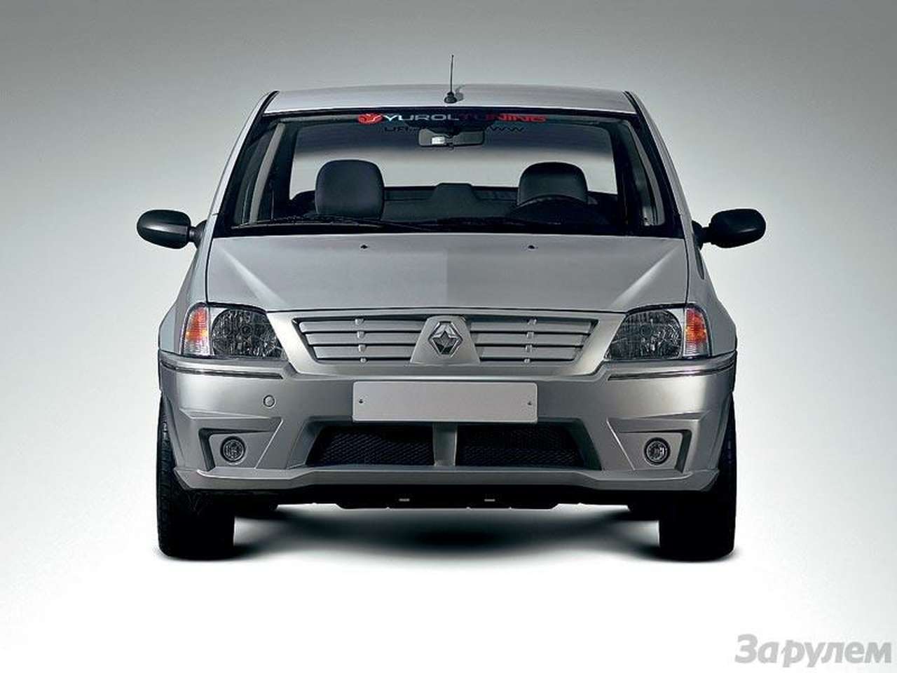 Комплект от «Юролтюнинг» – единственный полностью отформованный из АБС-пластика и самый доступный по цене.