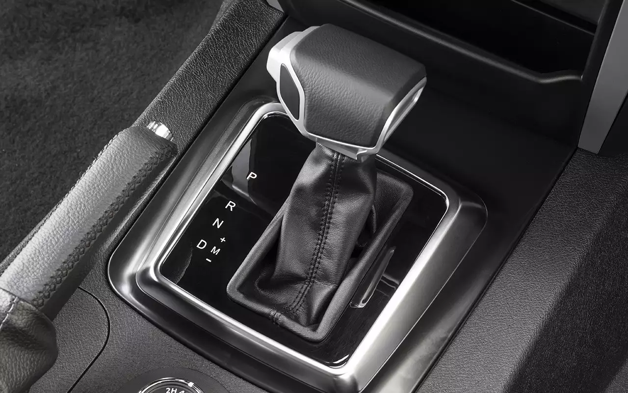 Этот российский внедорожник вновь получит коробку-автомат