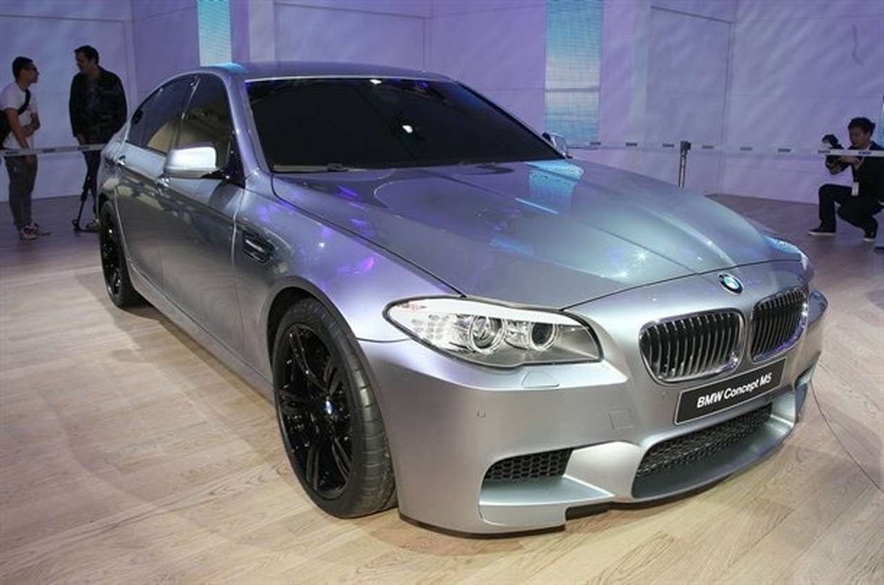 Полноприводный BMW M5 готовят к запуску