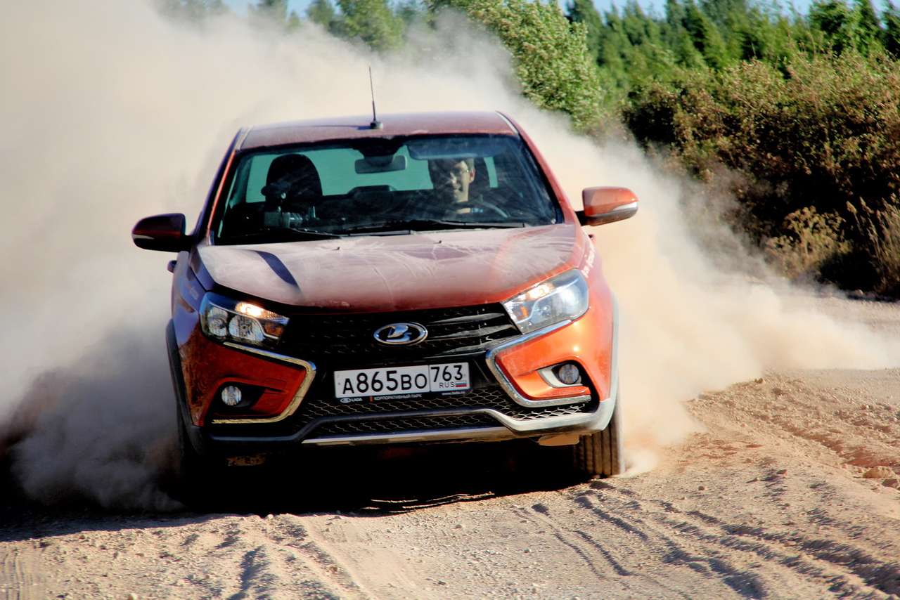 Лада Веста Кросс седан с привкусом русских дорог