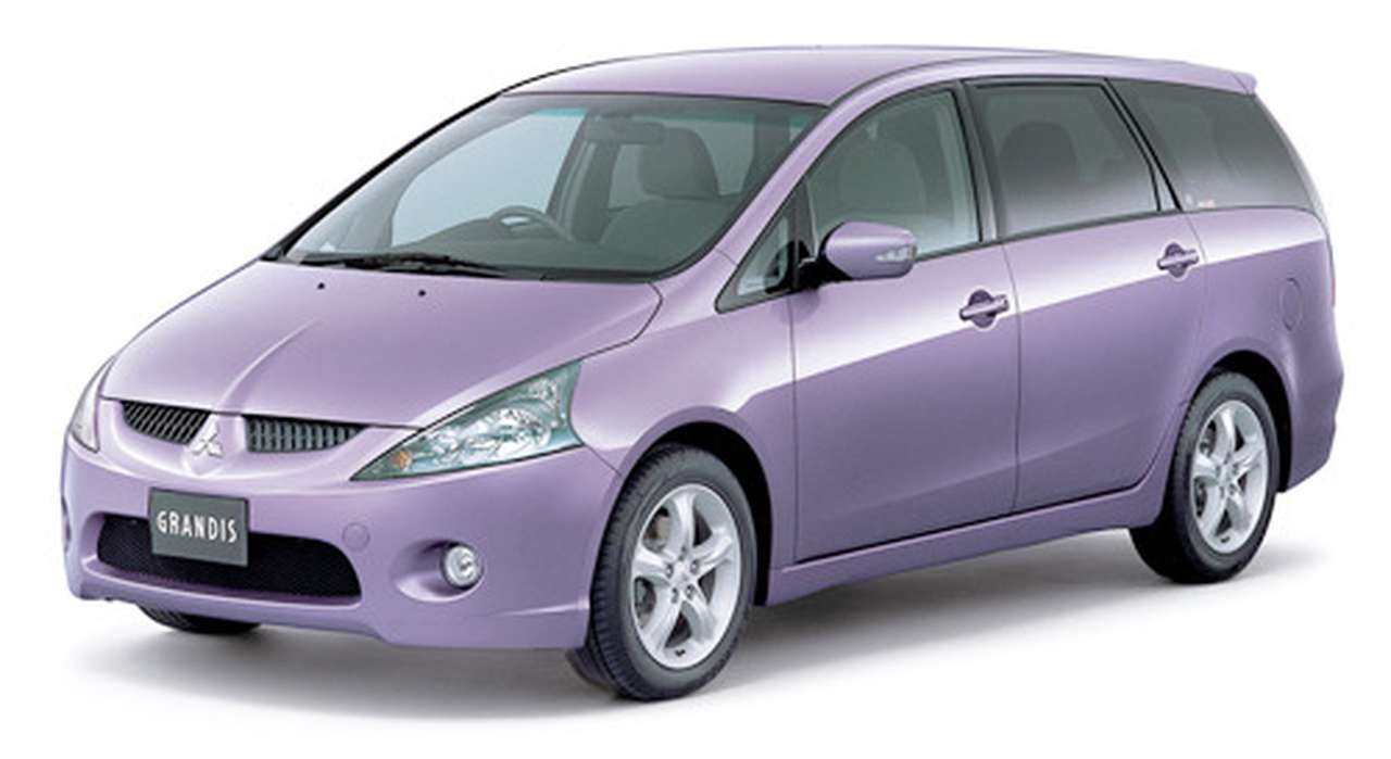 Mitsubishi Grandis приехал в Россию