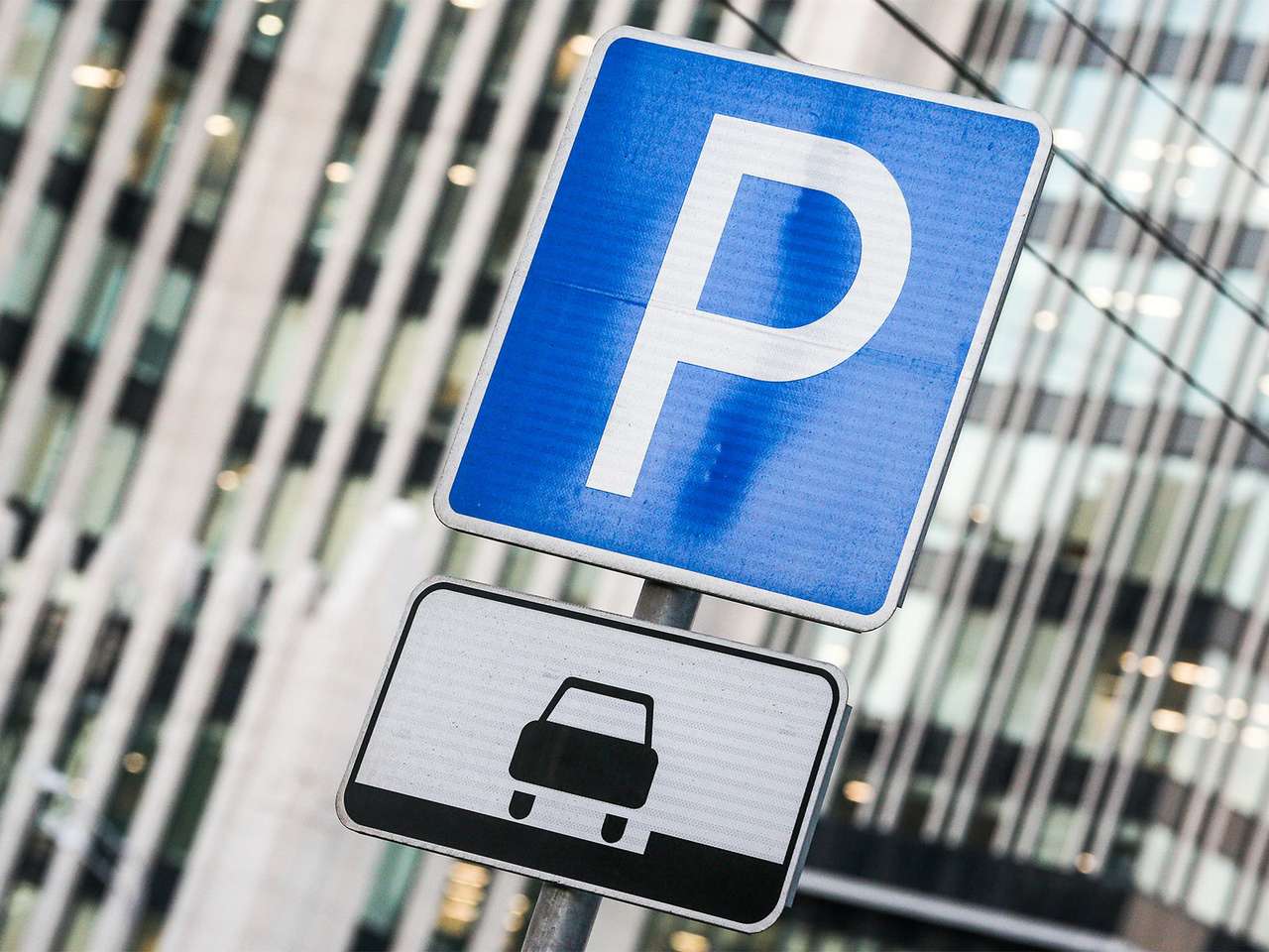 Всех сдадут: МВД передаст данные автовладельцев парковщикам