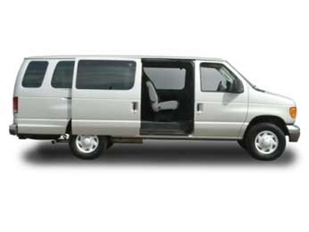 На Ford подали в суд