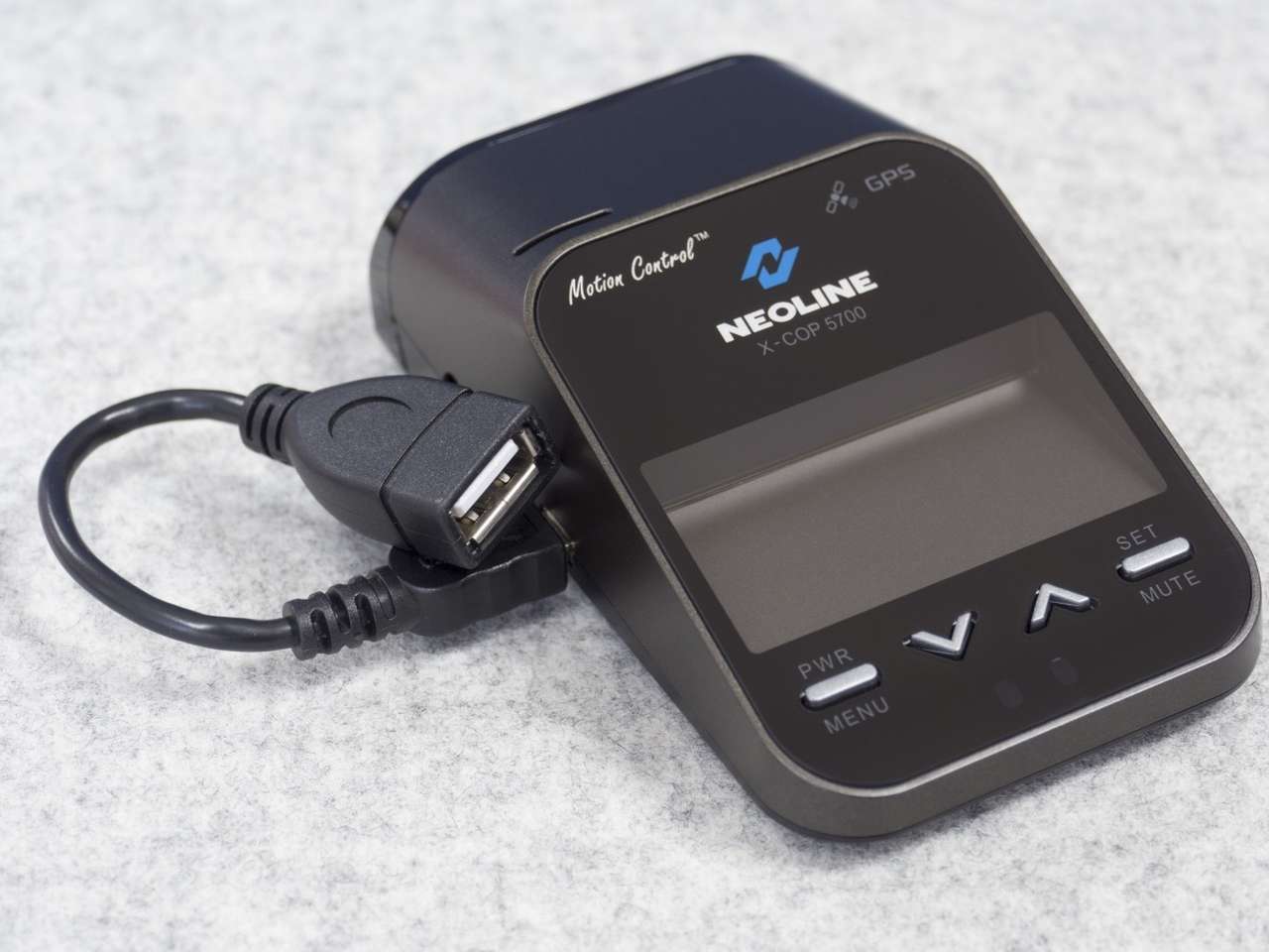 Обзор NEOLINE X-COP 5700: радар-детектор для новых условий