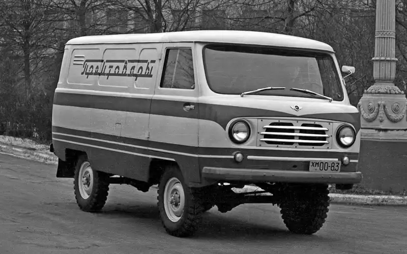 Уаз 452 таблетка. Уаз 452 буханка. Буханка год выпуска первой. Уаз-450а санитарный. Уаз-450 буханка.