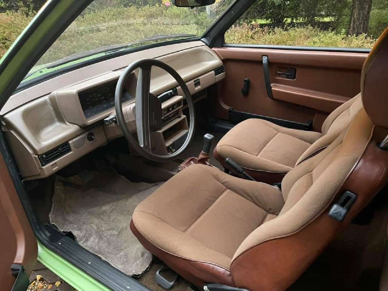 Как с конвейера: ранняя ВАЗ-2108 с минимальным пробегом