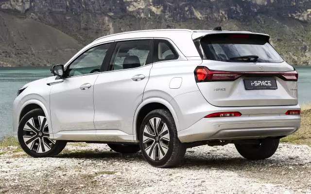 Новый отечественный кроссовер на полном приводе — показываем, как он устроен