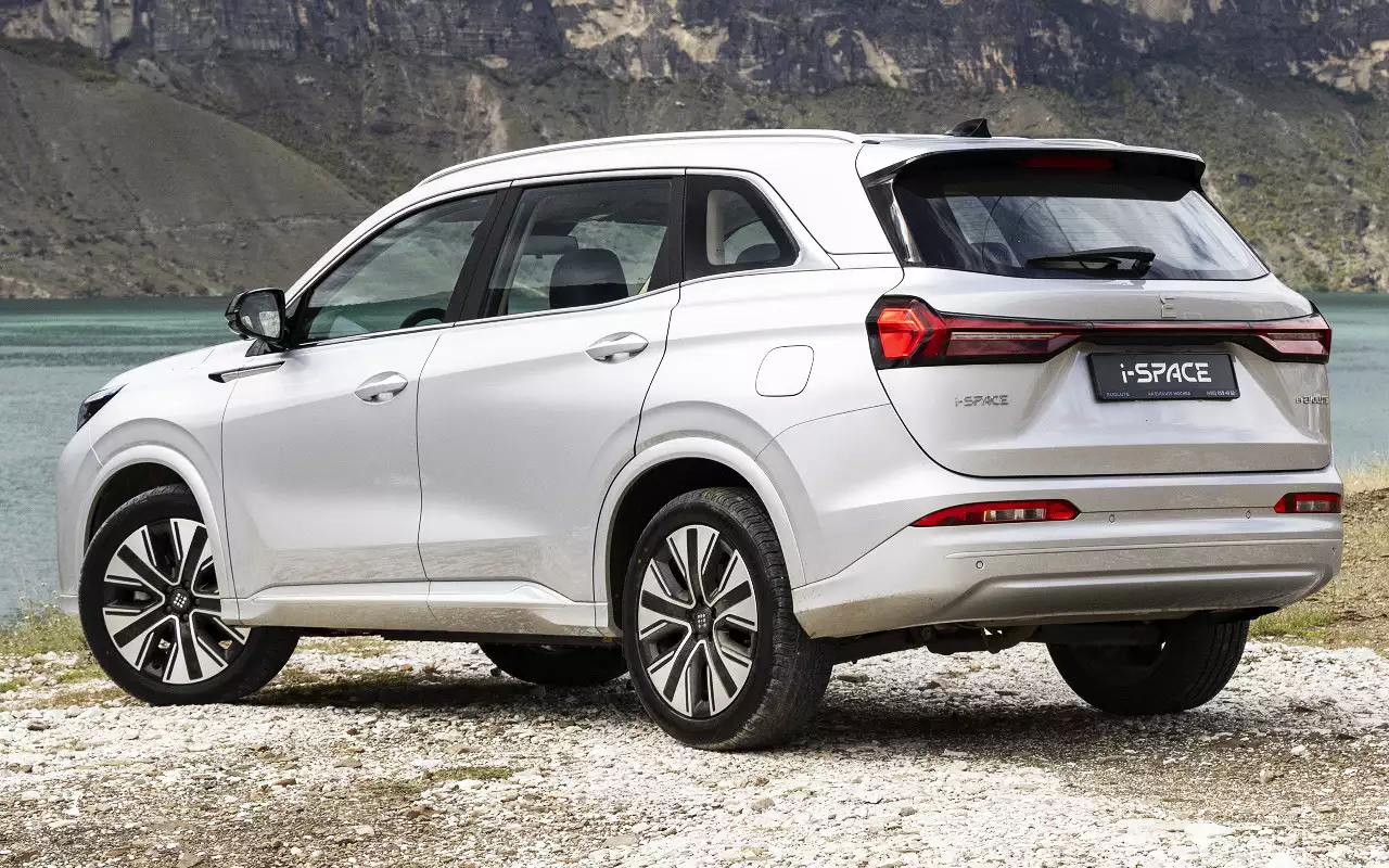 Новый отечественный кроссовер на полном приводе — показываем, как он устроен