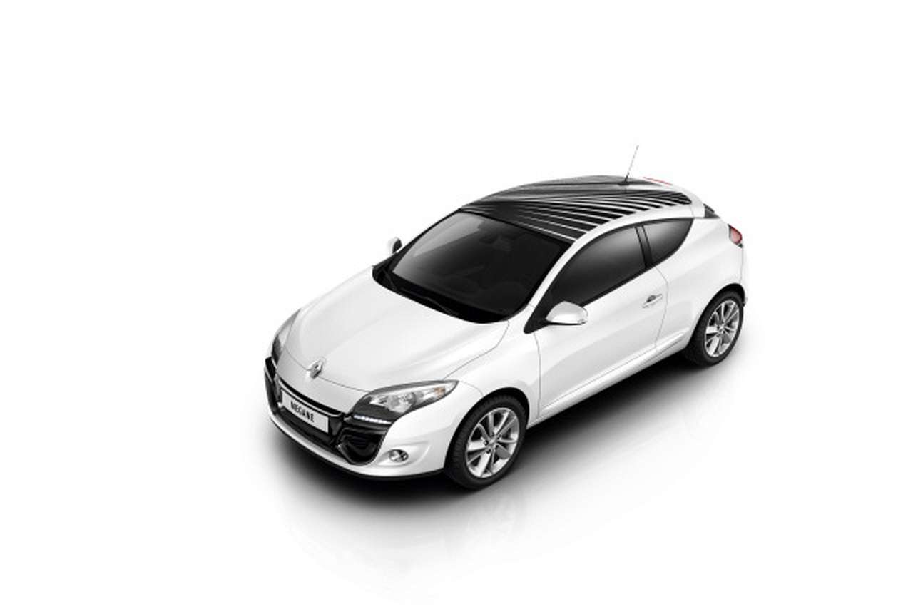 В мае Renault привезет в Россию обновленный Megane Coupe