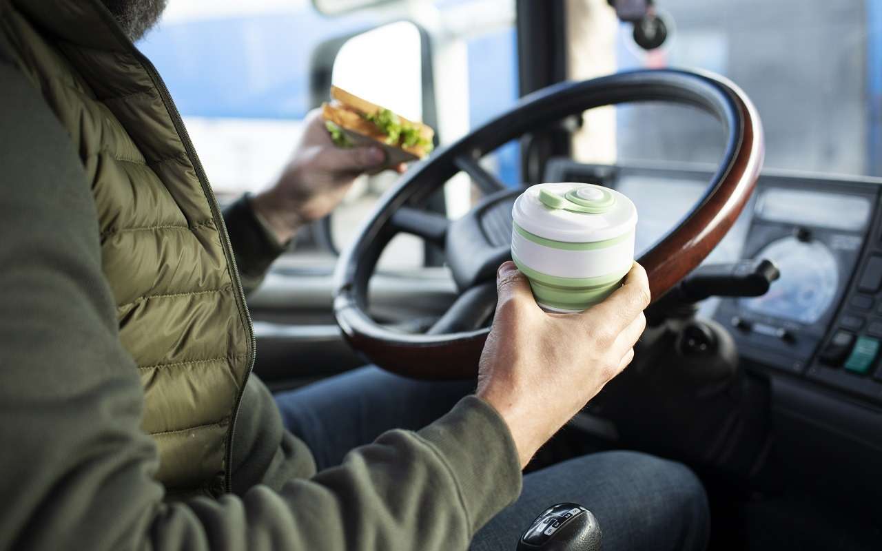 Эти продукты водителям лучше не брать на перекус