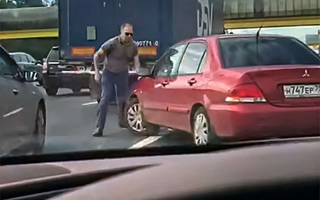 Сбежавший автомобиль. Топ-6 видеороликов