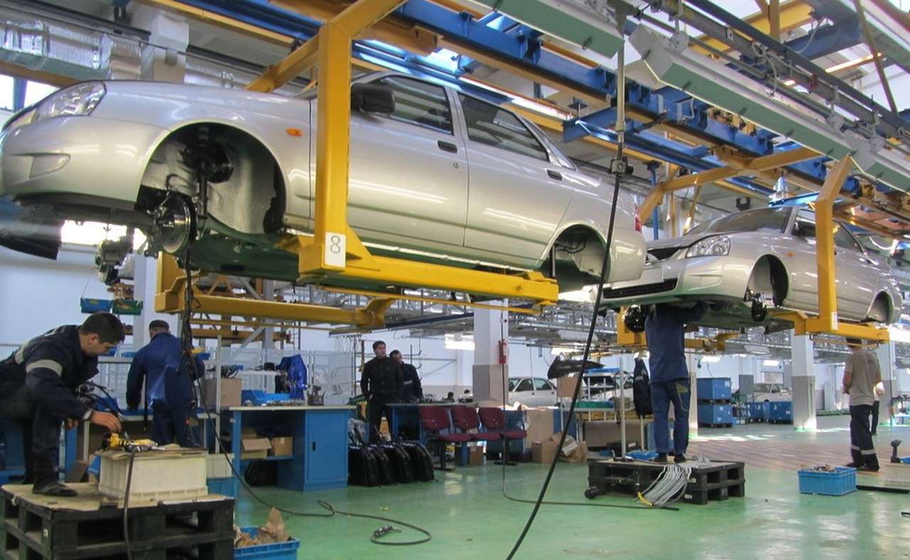 Почти 800 седанов Lada Priora сошло в 2013 году с конвейера «Чеченавто» 