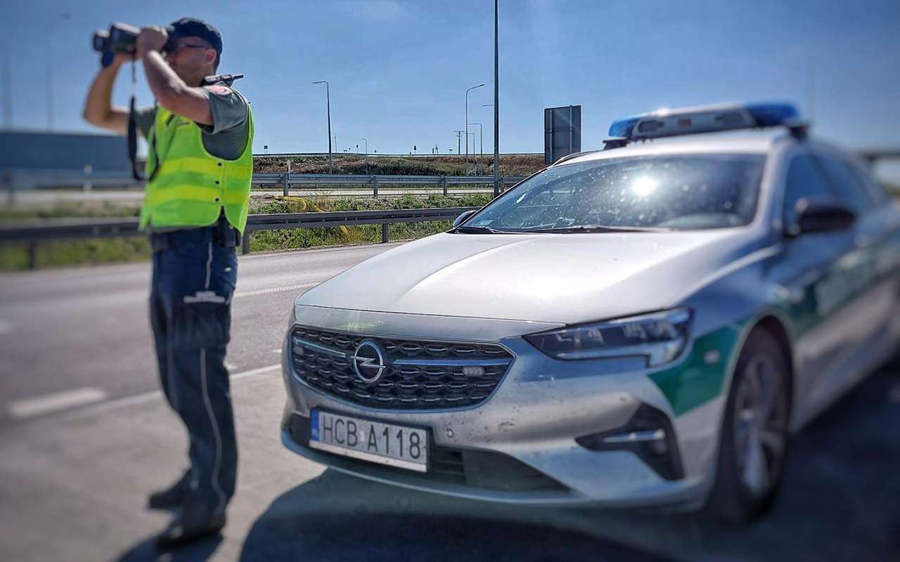 Зарегистрированным в РФ автомобилям закрыли въезд через польскую границу