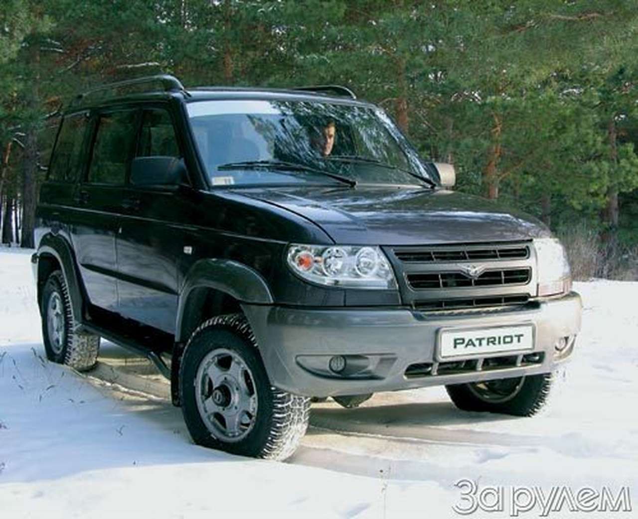 Представляет конструктор «уаз-патриот». оплот патриотизма
