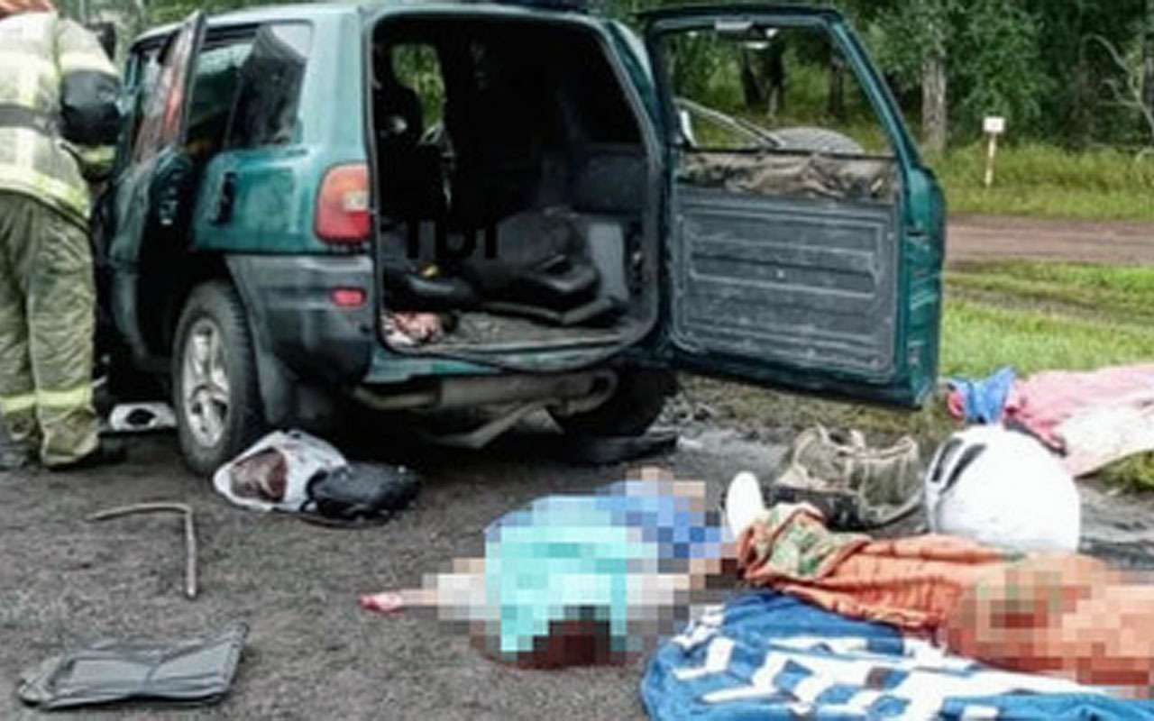 Заснувший водитель врезался в каток