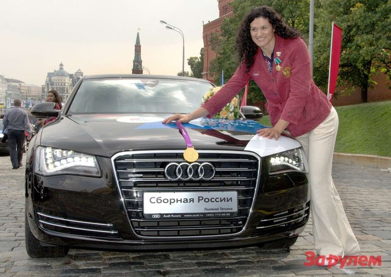 Олимпийцам вручили Audi