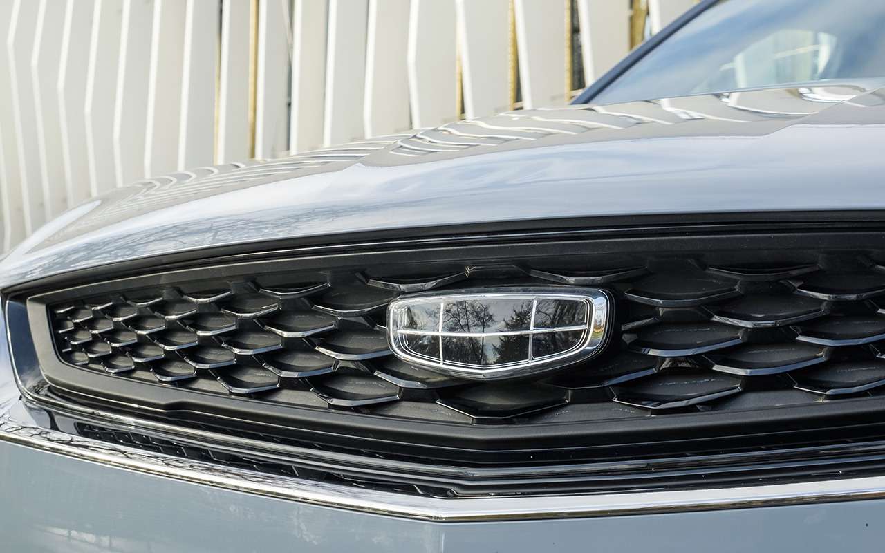 Geely выведет на рынок России три новых кроссовера и седан