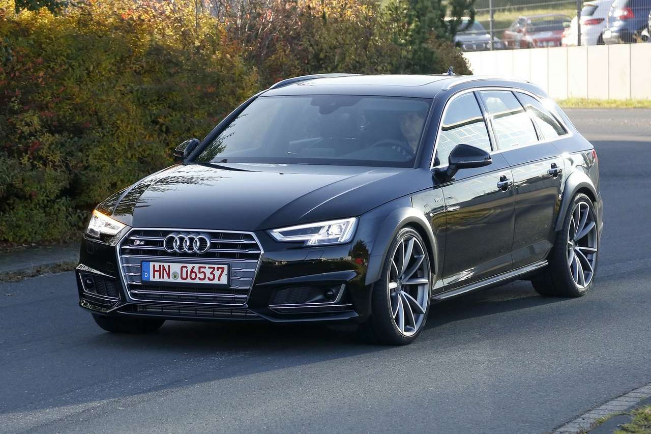 Новый Audi RS 4 Avant выходит на тропу войны