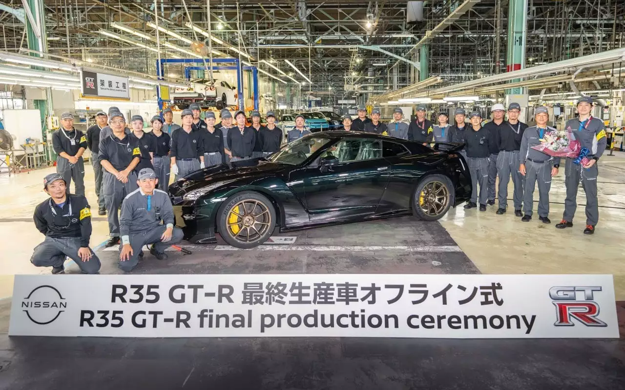 Прощай, GT-R? Nissan выпустил последний экземпляр легенды