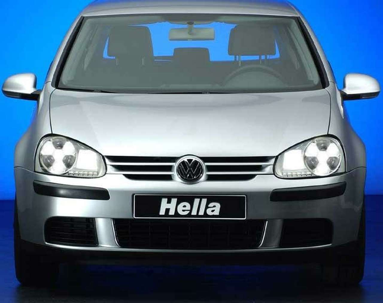 Первый Golf с фарами Hella на светодиодах