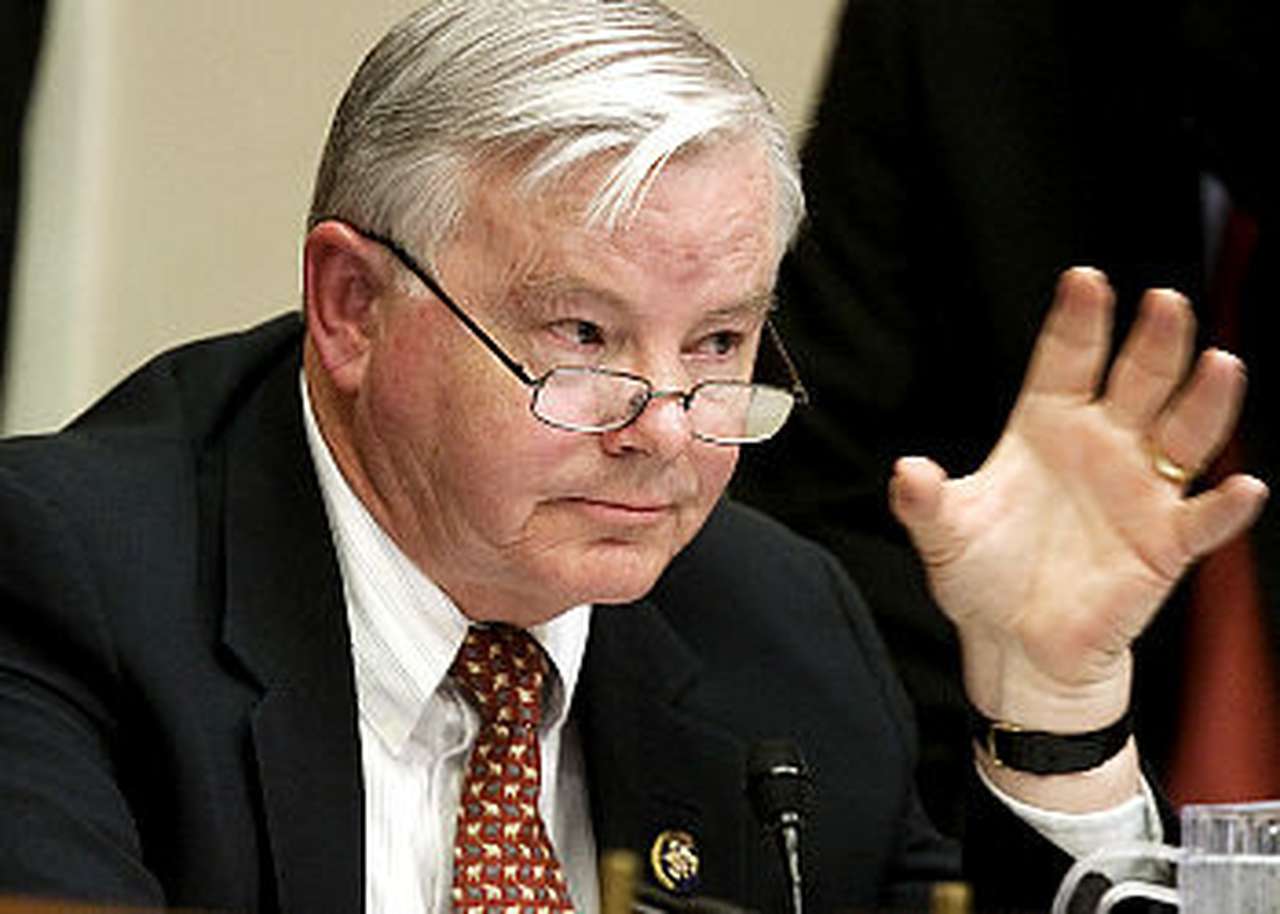 Противник лимитов на расход топлива республиканец Джозеф Бартон