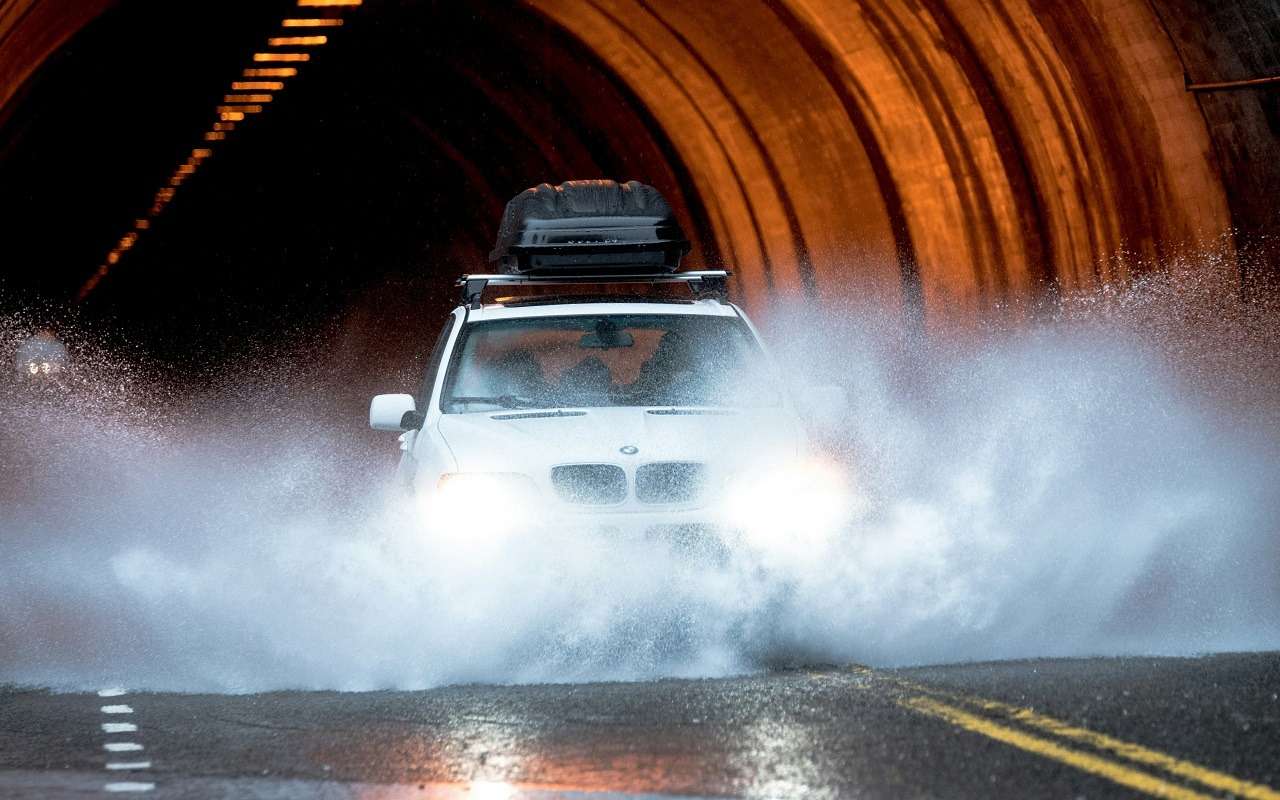Водителю, обрызгавшему грязью прохожего, грозит суровое наказание