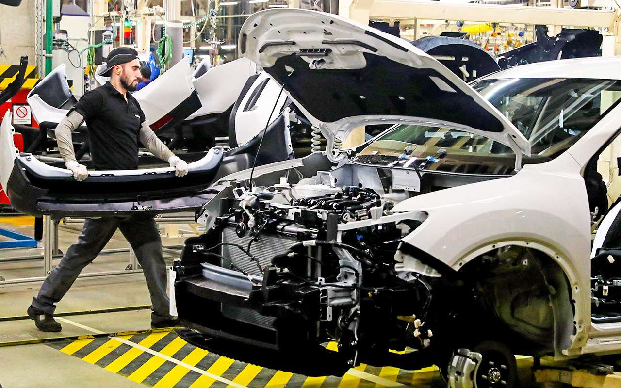 Минимум два автозавода возобновят работу в этом году в Санкт-Петербурге