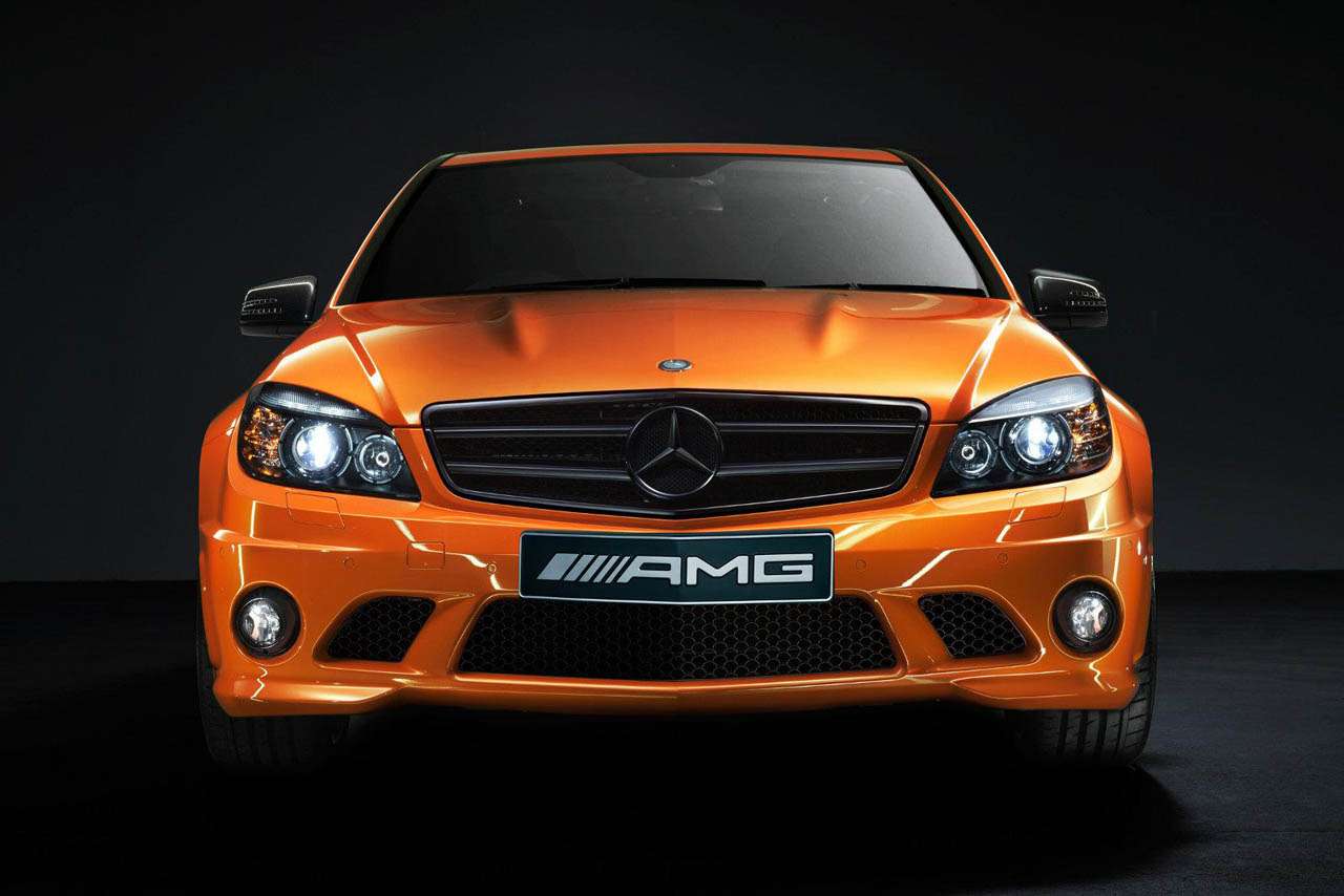 Пару роскошных Mercedes-Benz AMG показали на автошоу в Австралии