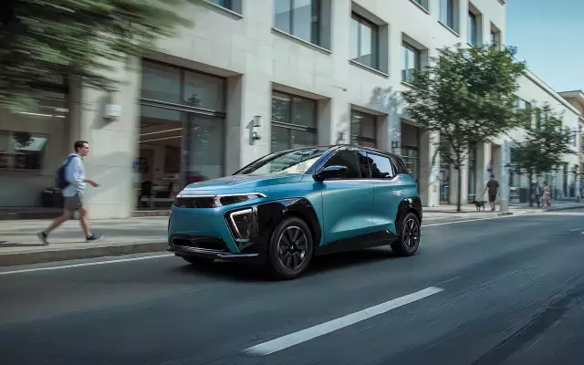 В Сеть утекли цены на первый российский электромобиль