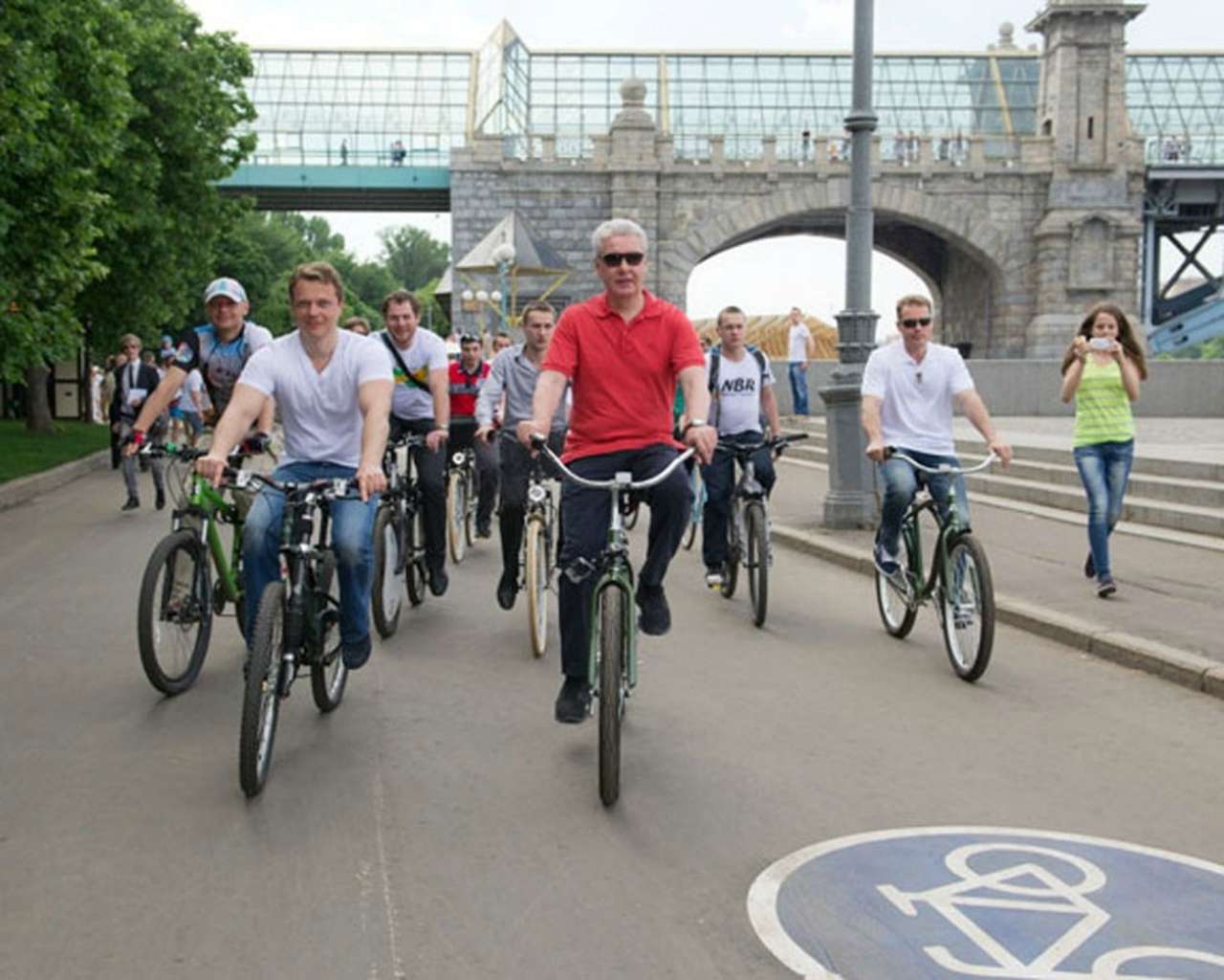 Столичным чиновникам предложили пересесть на велосипеды