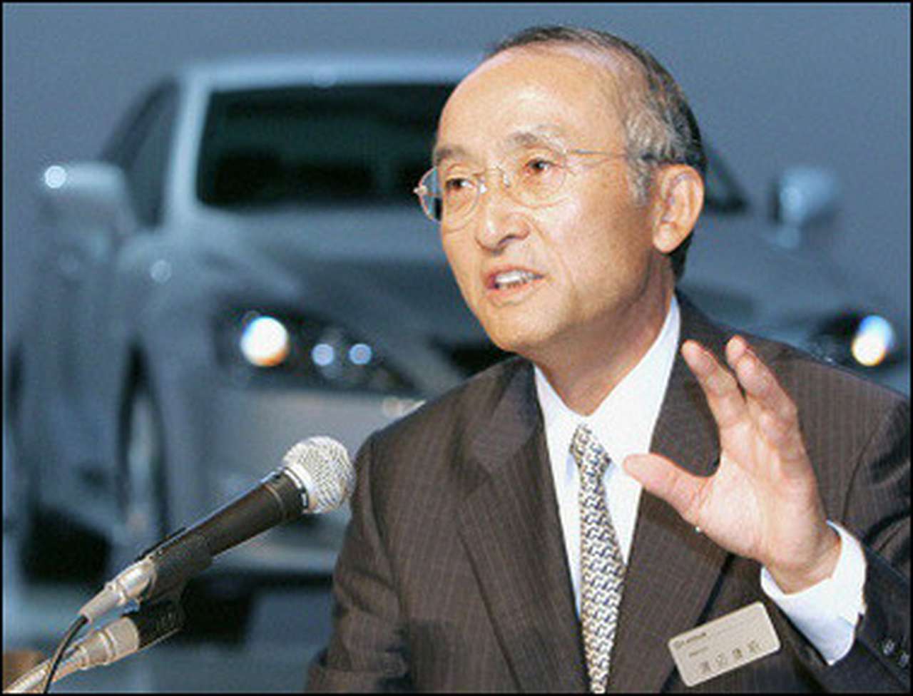 Президент Toyota обещает снизить цены на гибриды