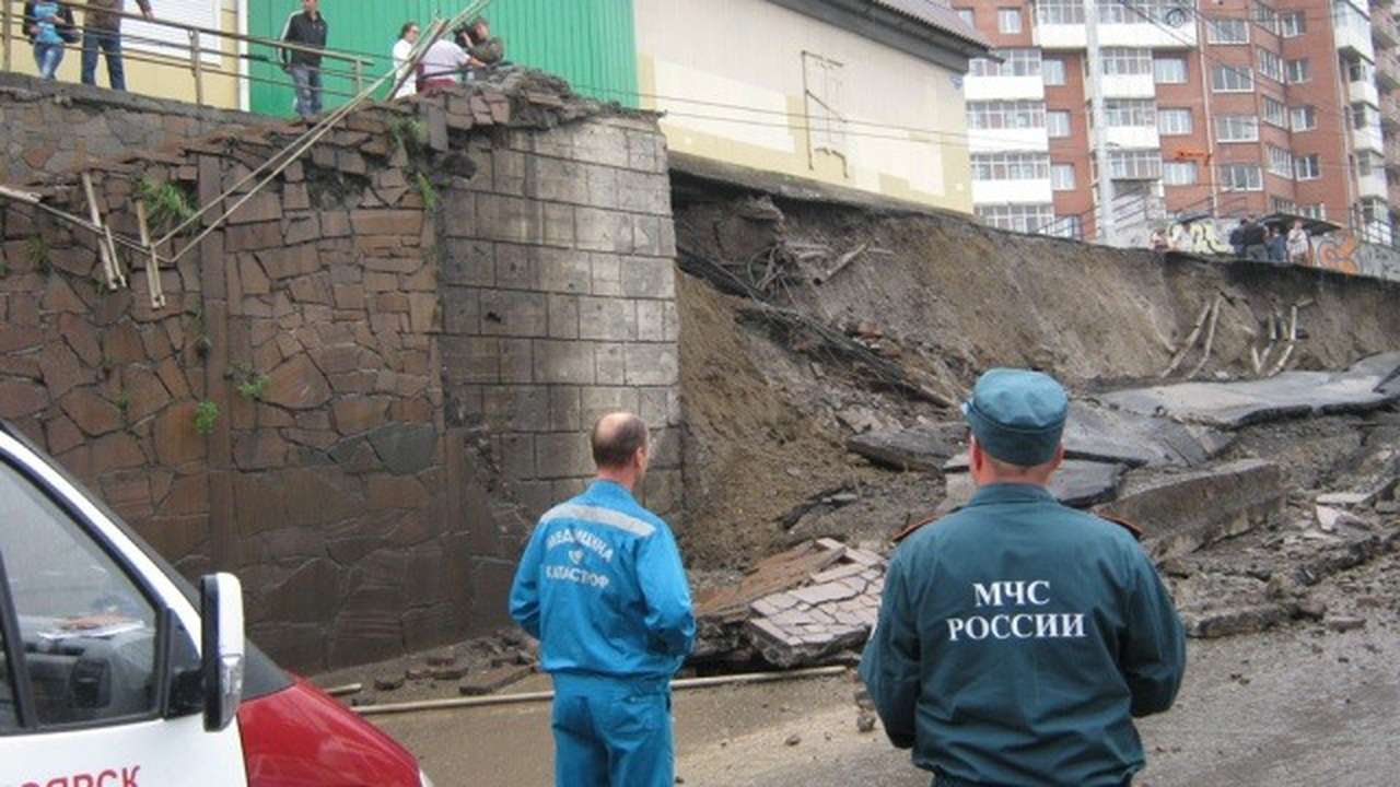 Трагедия в Красноярске заставит проверить дороги и мосты 