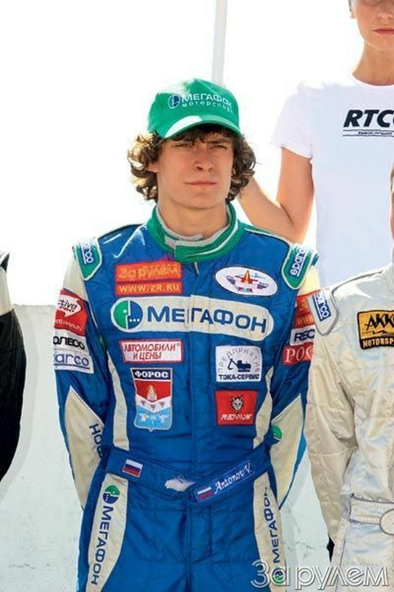 Экс-чемпион России формулы 1600 Виктор Антонов. Одному из самых быстрых кольцевиков и картингистов давно пора попробовать силы на ледовом треке.