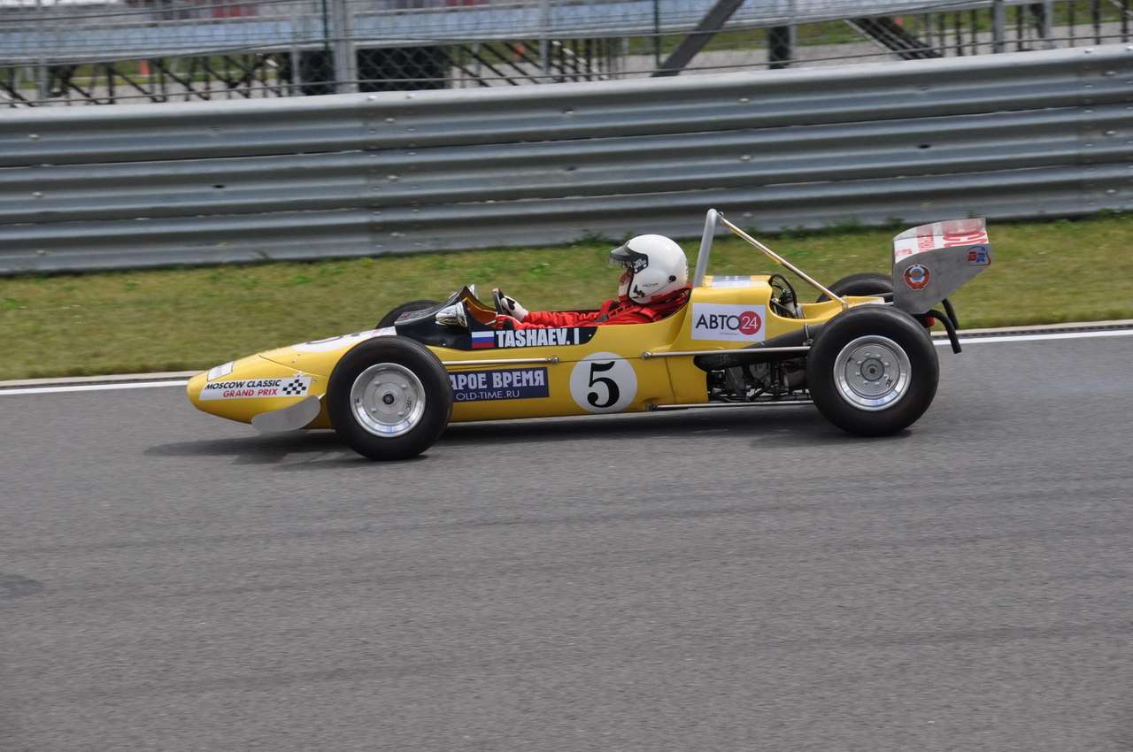 «Эстония-15» автомобиль крайне редкий – таких выпустили чуть больше 200 штук. И экземпляров моложе сорока среди них не найти.