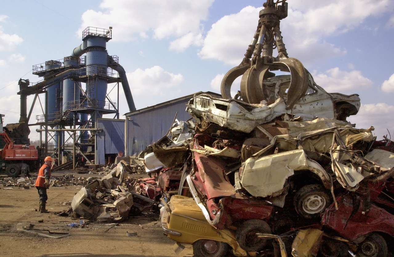 Почему утилизация автохлама не избавит авторынок от кризиса