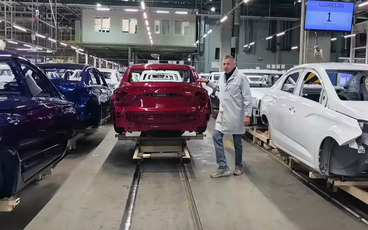 Новая Лада Искра — как ее собирают на бывшем заводе Nissan