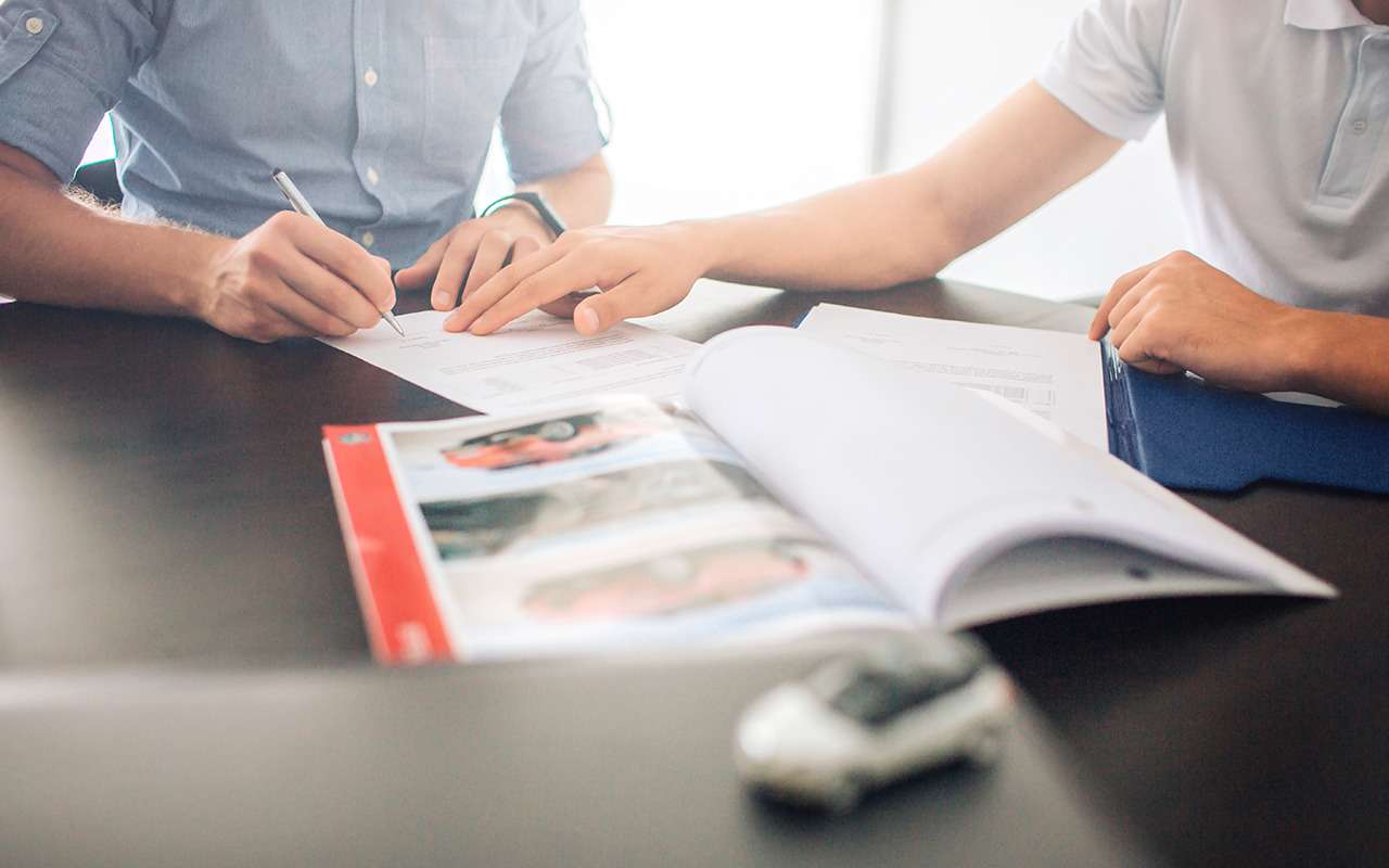 Россиянам перечислили способы купить машину дешевле