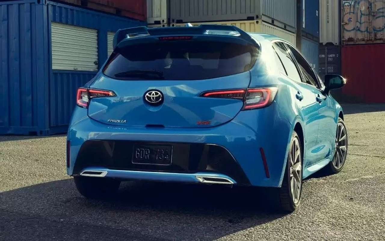 Toyota Corolla сгорела из-за конструктивного просчета