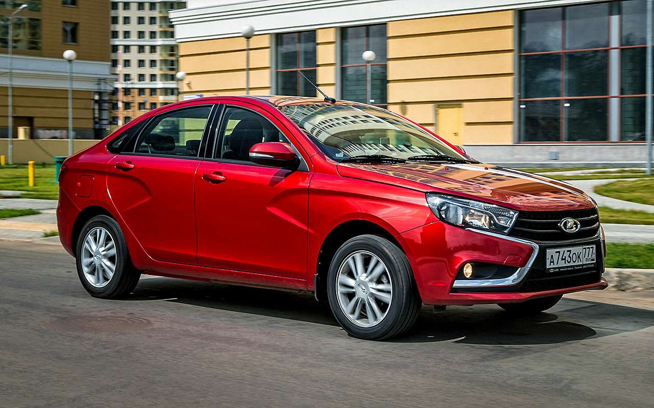 Лада Веста. Цена: 554 900 – 847 900 рублей. Продано машин за январь-август 2017 г.: 47 780.